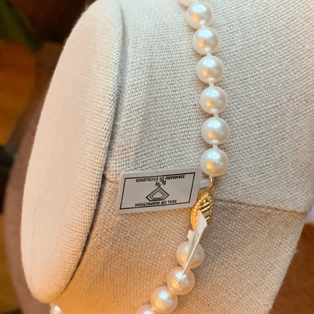SOLD 14k Gold 18” Akoya Cultured Pearl Necklace - Picture 3 of 8